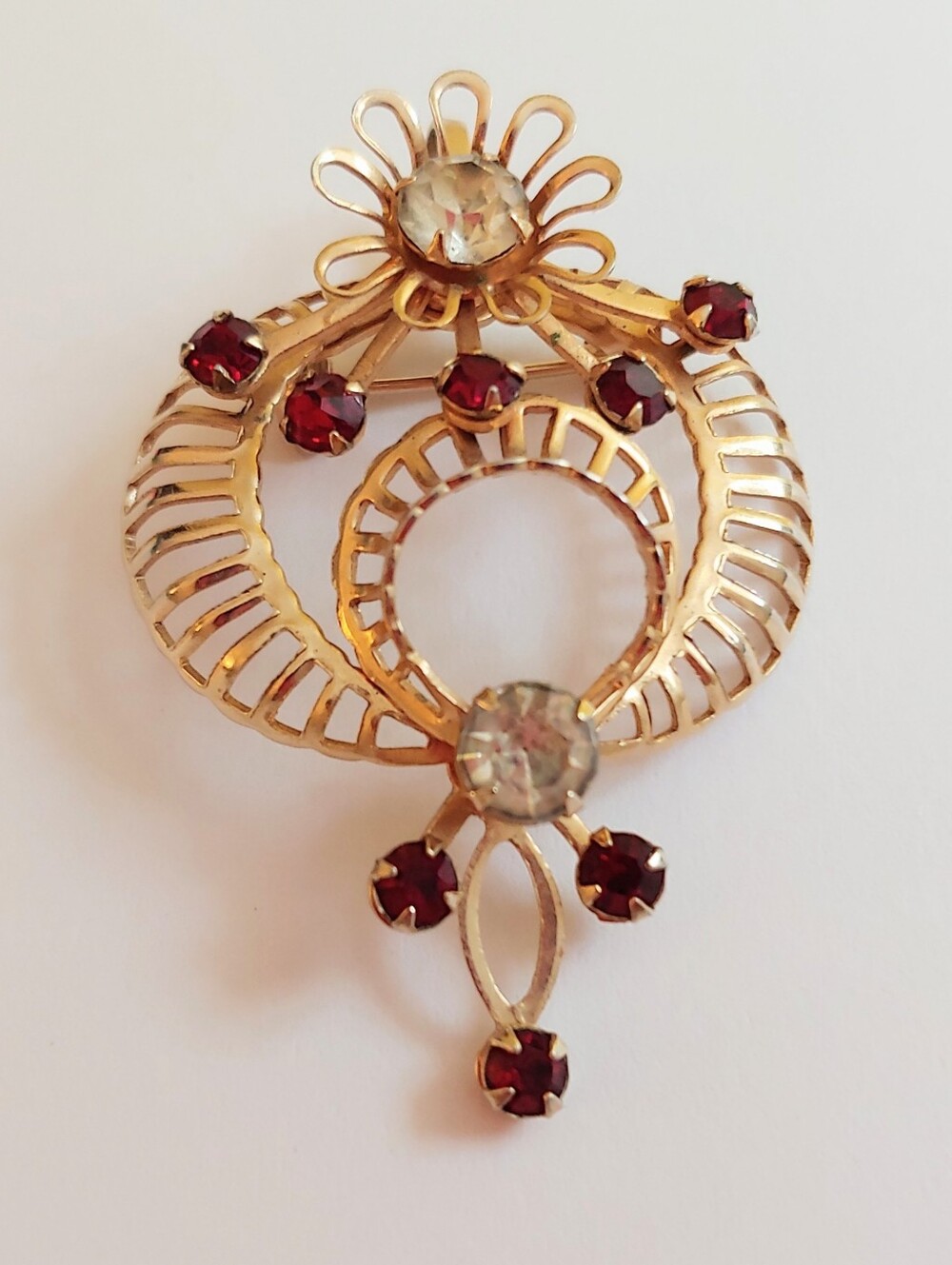 Vintage Gold-Tone Floral Brooch with Red Crystal Accents